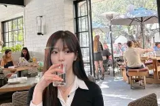 周也才是娱圈真太妹都在等李湘道歉却被扒出黑料一个接一个