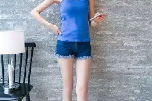张嘉慧：从校园少女到时尚女王的传奇之路